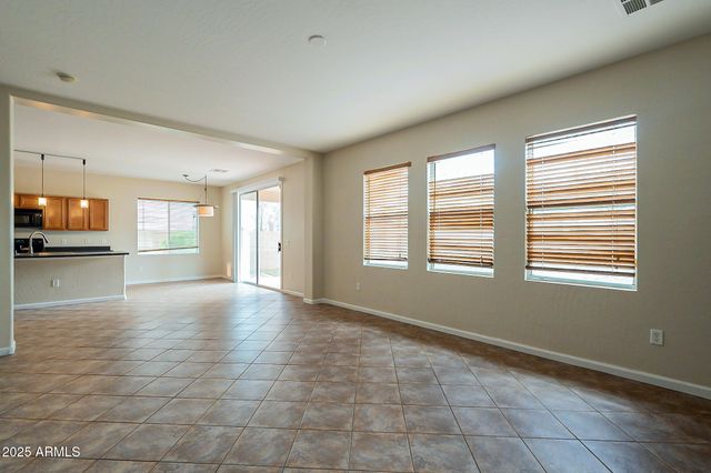 7265 W GARDENIA Avenue, Glendale, AZ 85303