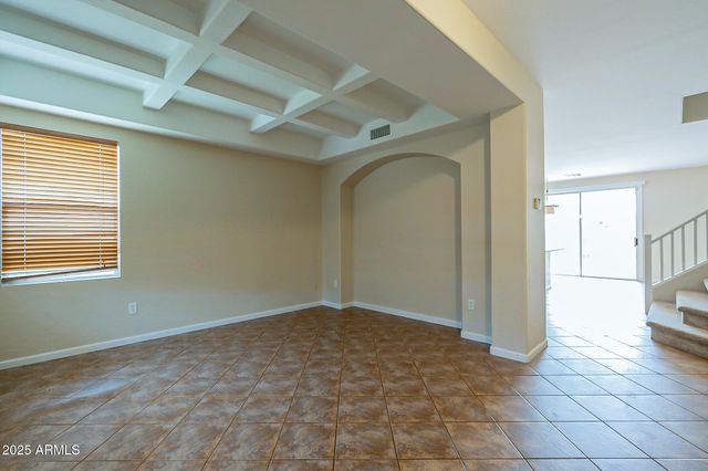 7265 W GARDENIA Avenue, Glendale, AZ 85303