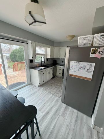 1864 Huron Street, Monroe, MI 48161