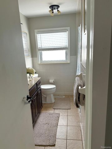 1864 Huron Street, Monroe, MI 48161