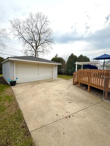 1864 Huron Street, Monroe, MI 48161
