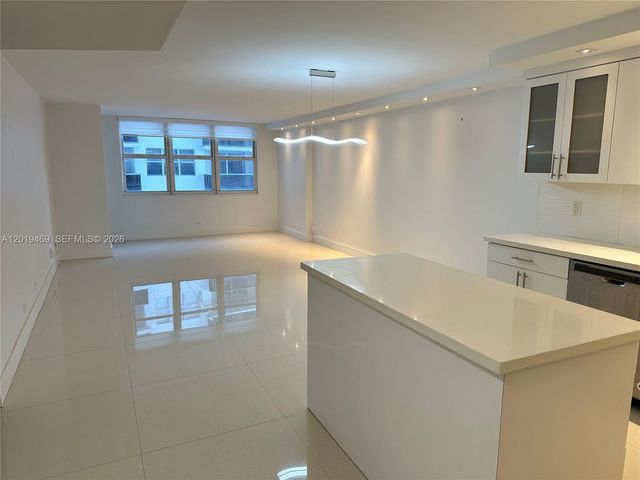 6039 Collins Ave 1221, Miami Beach, FL 33140