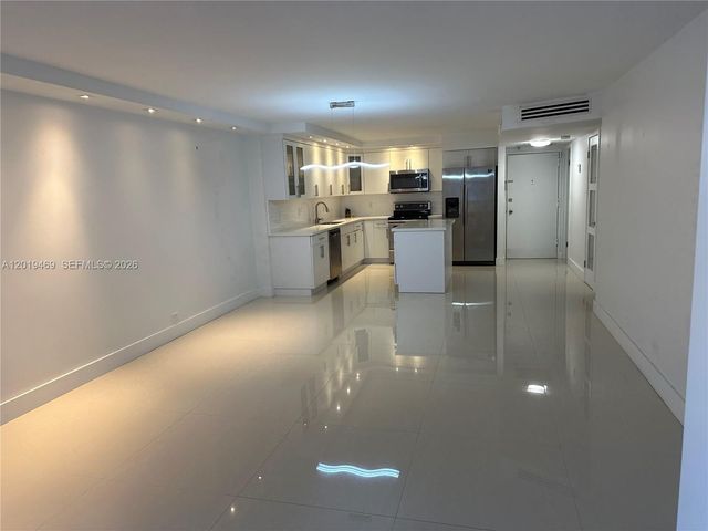 6039 Collins Ave 1221, Miami Beach, FL 33140