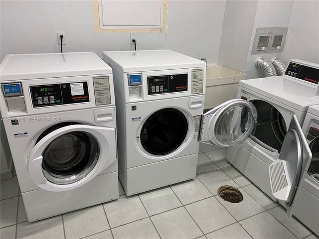 6039 Collins Ave 1221, Miami Beach, FL 33140