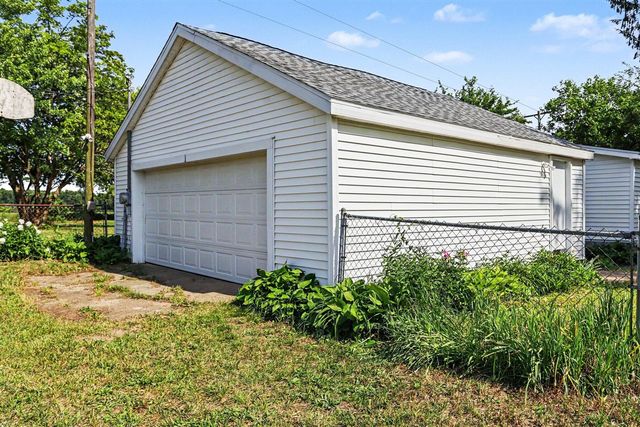 12057 M-40, Gobles, MI 49055