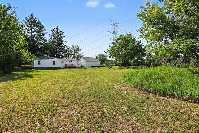 12057 M-40, Gobles, MI 49055
