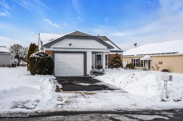 26 Maidstone Way, Manchester, NJ 08759