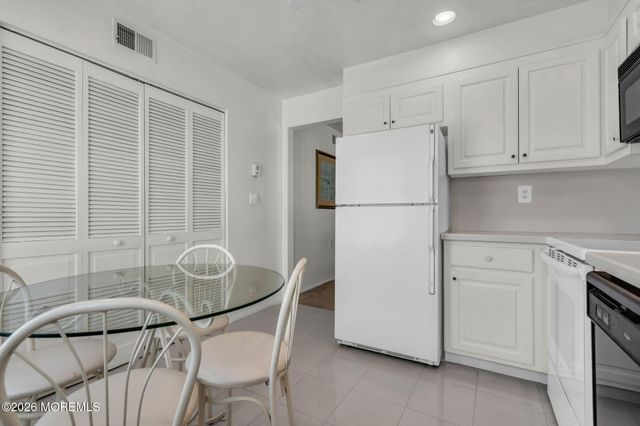 26 Maidstone Way, Manchester, NJ 08759