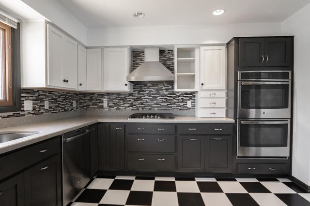 7740 Arlington Avenue North, Brooklyn Park, MN 55443