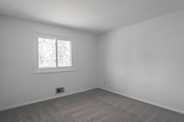 7740 Arlington Avenue North, Brooklyn Park, MN 55443