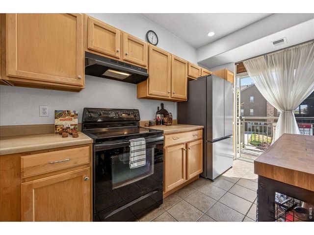 18767 E Yale Cir B, Aurora, CO 80013