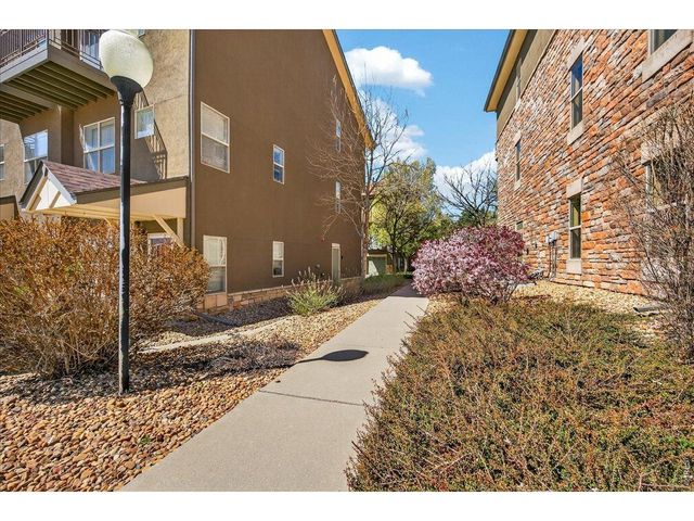18767 E Yale Cir B, Aurora, CO 80013