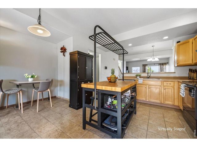 18767 E Yale Cir B, Aurora, CO 80013