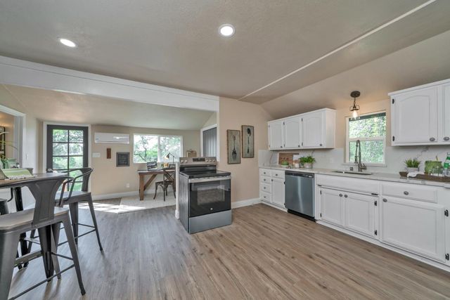 7045 Mount Vernon Rd, Auburn, CA 95603