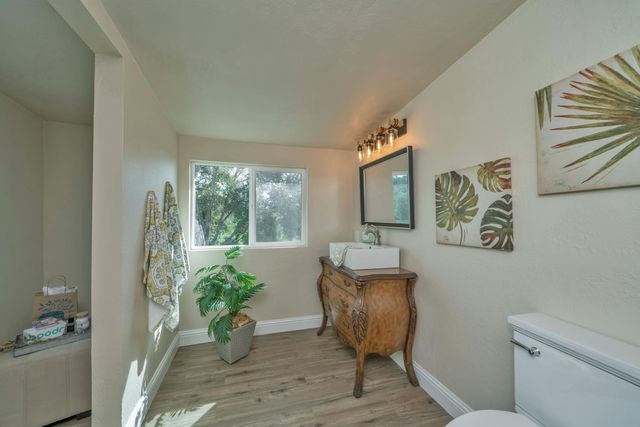 7045 Mount Vernon Rd, Auburn, CA 95603