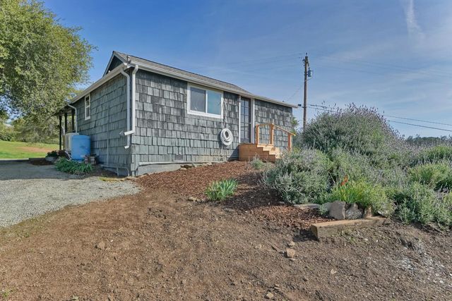 7045 Mount Vernon Rd, Auburn, CA 95603