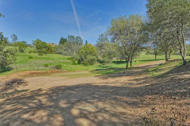 7045 Mount Vernon Rd, Auburn, CA 95603