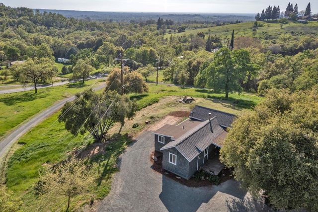 7045 Mount Vernon Rd, Auburn, CA 95603