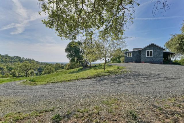 7045 Mount Vernon Rd, Auburn, CA 95603