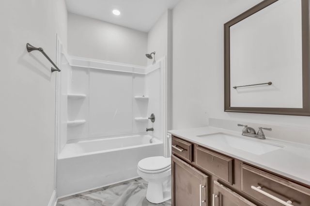 163 Leitrim Dr, Clarksville, TN 37042