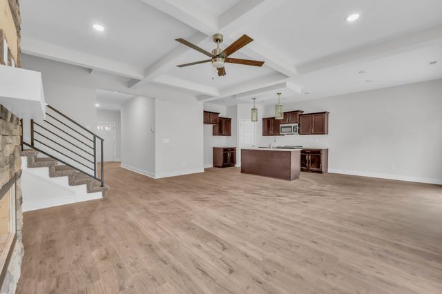 163 Leitrim Dr, Clarksville, TN 37042