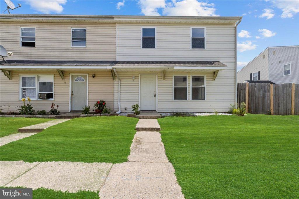 10 LONGBOW CT, Sicklerville, NJ 08081