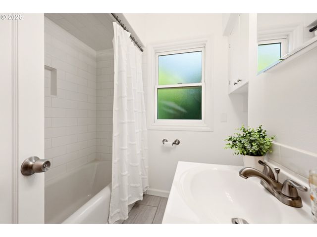6354 N WILLIAMS Ave, Portland, OR 97217