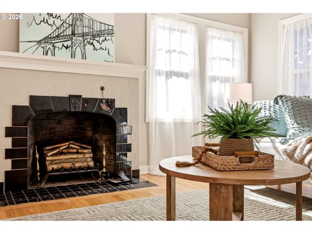6354 N WILLIAMS Ave, Portland, OR 97217