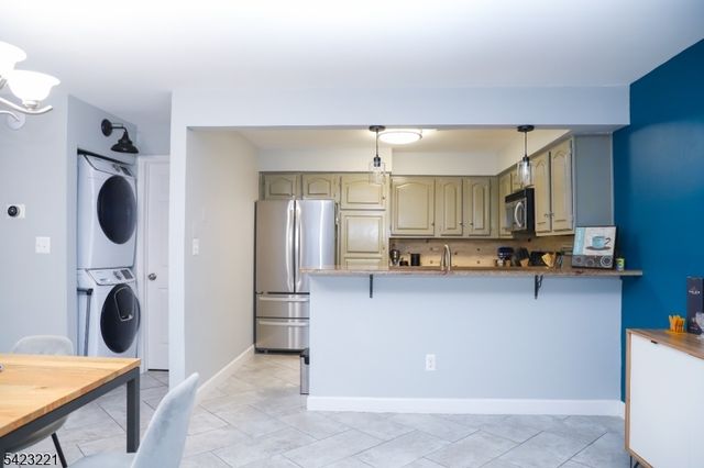 332 Greenbriar-Unit 8 8, Union Twp., NJ 07083