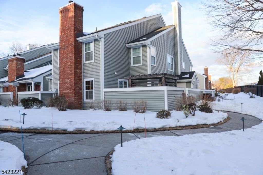 332 Greenbriar-Unit 8 8, Union Twp., NJ 07083