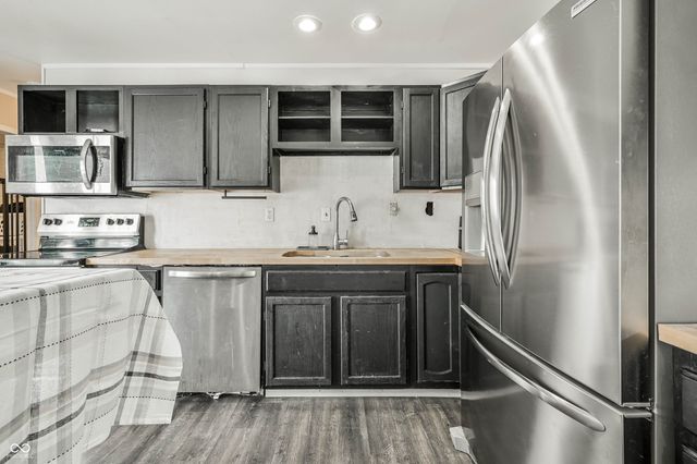 617 Nelson Drive, Mooresville, IN 46158