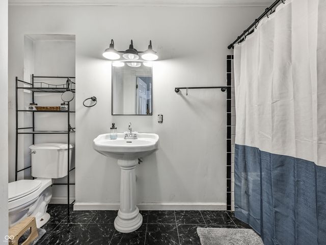 617 Nelson Drive, Mooresville, IN 46158