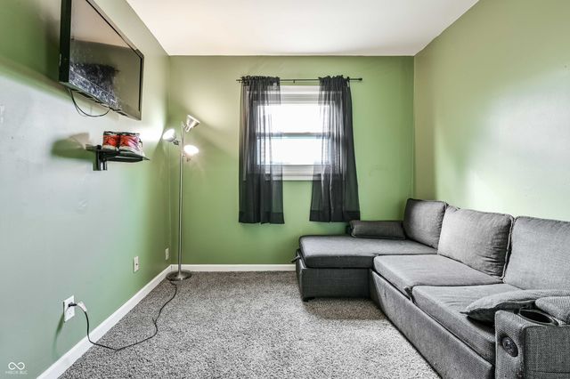 617 Nelson Drive, Mooresville, IN 46158