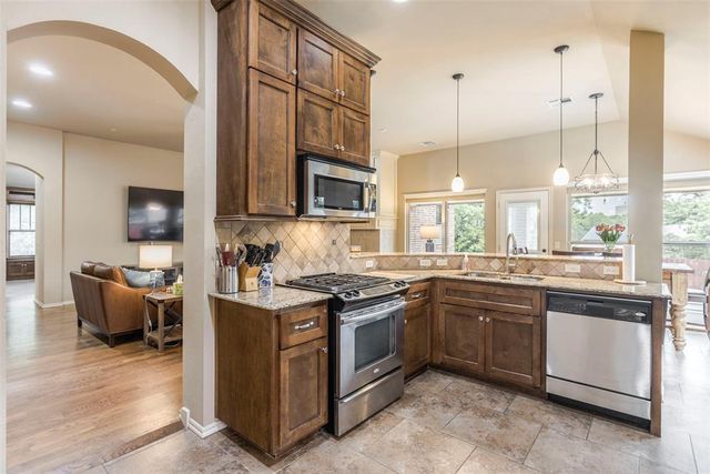 317 Falling Sky Drive, Edmond, OK 73034