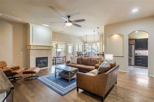317 Falling Sky Drive, Edmond, OK 73034