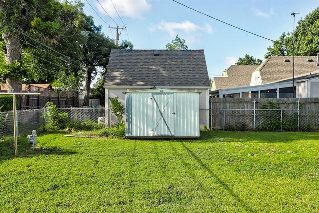 1007 Overland Court, Shawnee, OK 74801