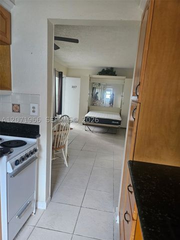 315 Van Buren St 107B, Hollywood, FL 33019
