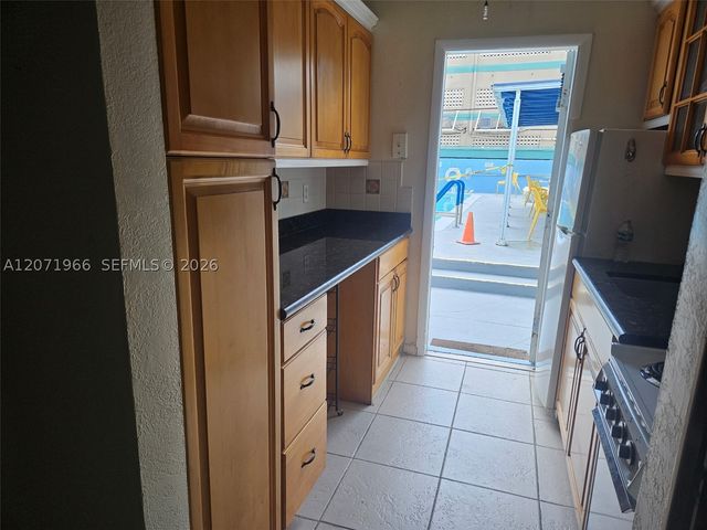 315 Van Buren St 107B, Hollywood, FL 33019