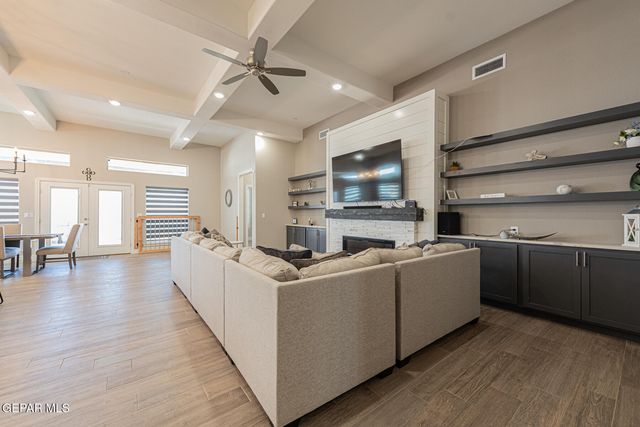 2504 Tony Harper Street, El Paso, TX 79938