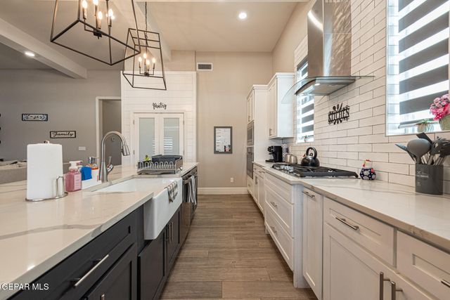 2504 Tony Harper Street, El Paso, TX 79938