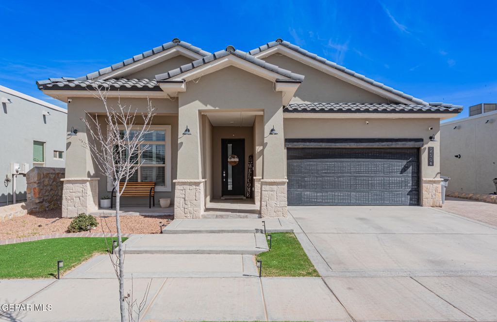 2504 Tony Harper Street, El Paso, TX 79938
