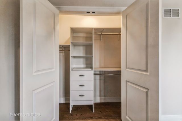 8300 S 79th Court, Justice, IL 60458