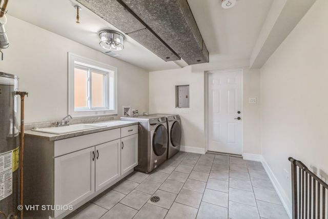 8300 S 79th Court, Justice, IL 60458