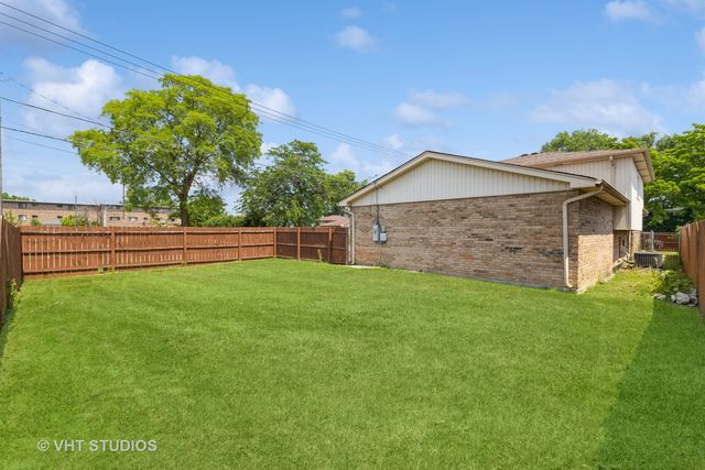 8300 S 79th Court, Justice, IL 60458
