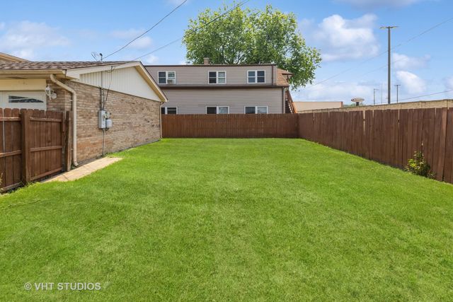 8300 S 79th Court, Justice, IL 60458