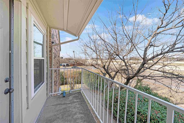 2200 E Trinity Mills Road 510, Carrollton, TX 75006