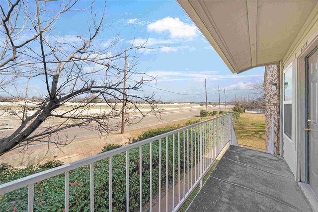 2200 E Trinity Mills Road 510, Carrollton, TX 75006