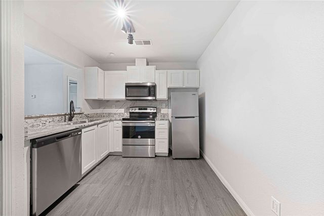 2200 E Trinity Mills Road 510, Carrollton, TX 75006