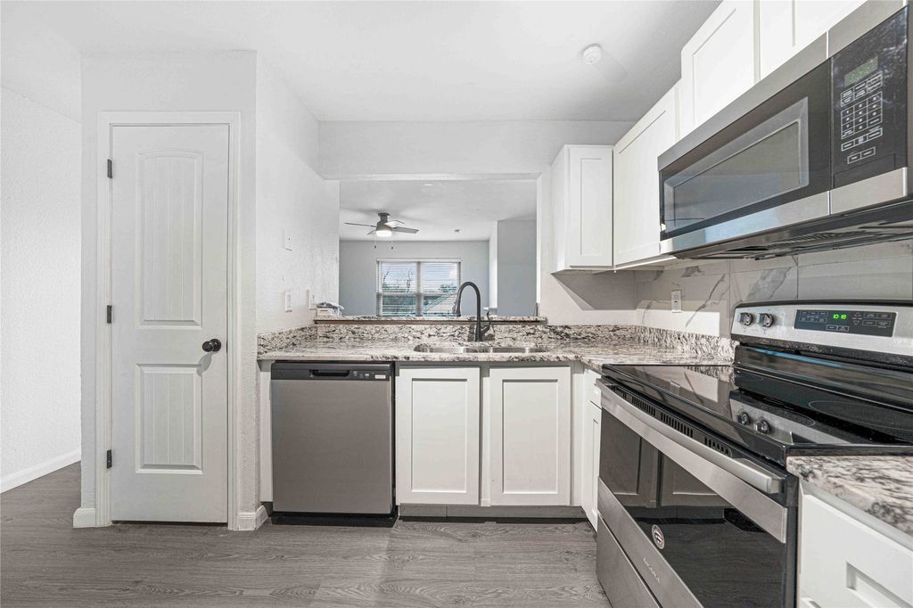 2200 E Trinity Mills Road 510, Carrollton, TX 75006