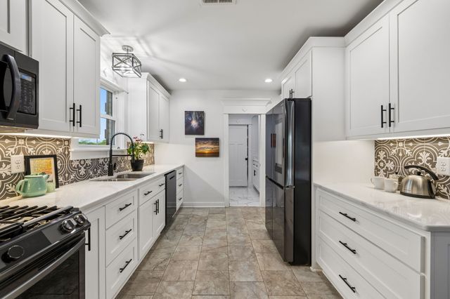 2104 Williamsport Pike, Columbia, TN 38401